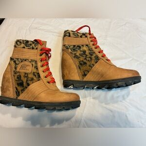 Sorel Women's Leopard Print Tan and Red Boots